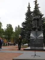 Памятник морякам Полярного конвоя, Большой Смоленский проспект