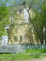 Скульптурная композиция "На фронт", улица Карла Либкнехта