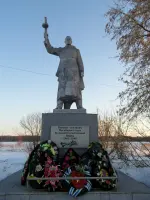 памятник «Воинам – землякам, погибшим в годы Великой Отечественной войны 1941−1945 г. г.», Россия, Тюменская область, Сорокинский район, село Нижнепинигино