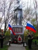 Памятник погибшим односельчанам, Октябрьская улица