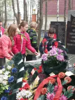 Братская могила моряков, Россия, Московская область, Дмитровский район, село Белый Раст