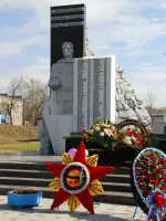 Памятник погибшим бумажникам в городе Соликамск, Коммунистическая улица