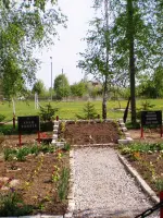 Холм памяти, Молодёжная улица