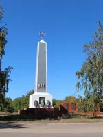 Памятник-обелиск в селе Поповка, улица Ленина