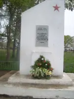 Памятник воинам-односельчанам, павшим в сражениях ВОВ, Россия, Приморский край, Кировский район, поселок Родниковый