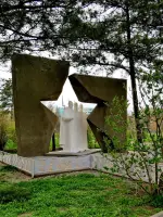 Монумент преподавателям и студентам - Ростов-на-Дону, парк ДГТУ, проспект Михаила Нагибина