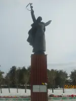 Родина-Мать с автоматом в руке., Россия, Кировская область, Подосиновский район, поселок городского типа Демьяново