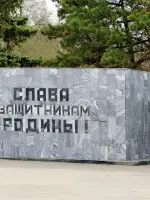 Стела с самолетом - Ростов-на-Дону, парк Авиаторов, Россия, Ростов-на-Дону, Первомайский район