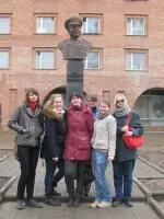 ПАМЯТНИК ДВАЖДЫ ГЕРОЮ СОВЕТСКОГО СОЮЗА, КОНТР–АДМИРАЛУ, ДОКТОРУ ГЕОГРАФИЧЕСКИХ НАУК ИВАНУ ДМИТРИЕВИЧУ ПАПАНИНУ, Россия, Ярославская область, Некоузский район, поселок Борок