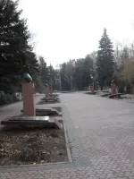 Мемориал памяти жителей г. Батайска, погибших в годы Великой Отечественной войны. Площадь Ленина в г. Батайске Ростовской области, Россия, Ростовская область, Батайск