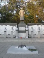 Мемориальный комплекс погибшим в ВОВ, Городской парк