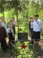 Могила комсомольца Петра Кравца, Россия, Смоленская область, Гагаринский район, поселок Токарево