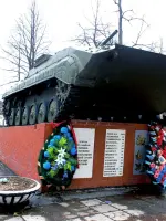 Мемориальный комплекс в поселке Юго-Камский, Советская улица