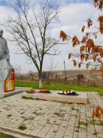 Памятник павшим воинам - хутор Пятиизбянский, Калачевский район, Волгоградская область, Россия, Волгоградская область, Калачевский район, хутор Пятиизбянский