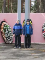 Стелла -памятник погибшим воинам села Углянец в годы ВОВ, Россия, Воронежская область, Верхнехавский район, село Углянец