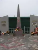 Памятник воинам, погибшим на фронтах Великой Отечественной войны, Россия, ЯНАО, Шурышкарский район, село Азовы