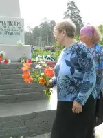 «Землякам, павшим в боях за свободу и независимость нашей Родины», улица Ленина