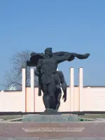 Мемориал «Раненый солдат», улица Молодогвардейцев