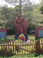 с. Верхняя Грайворонка Касторенского района Курской области Памятник односельчанам, погибшим в годы ВОВ, Россия, Курская область, Касторенский район