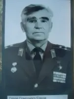 С. Верхняя Грайворонка Касторенского района Курской области Мемориальная доска на здании школы Герою Советского Союза Кулешову Владимир, Россия, Курская область, Касторенский район, село Верхняя Грайворонка