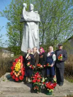 Памятник воинам, погибшим в годы Великой Отечественной войны 1941−1945 гг., Россия, Кировская область, Белохолуницкий район, поселок Всехсвятское