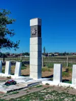 Стела памяти павшим воинам - село Васильевка, Октябрьский район, Волгоградская область, Россия, Волгоградская область, Октябрьский район, село Васильевка