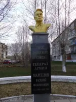 Памятник <nobr>В. Ф. Маргелову</nobr> в городе Омске, Россия, Омск, поселок Светлый, улица Василия Маргелова, 207