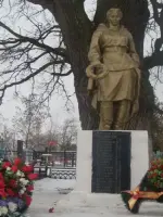Братская могила советских воинов, Россия, Курская область, Рыльск