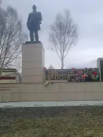Памятник «Воину-освободителю» в поселке Висимо-Уткинск, Россия, Свердловская область, городской округ Нижний Тагил, поселок Висимо-Уткинск