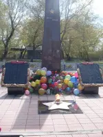 Памятник воинам-землякам в селе Таловка Змеиногорского района Алтайского края, Россия, Алтайский край, Змеиногорский район, село Таловка