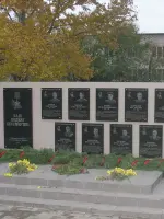 Мемориальный комплекс «Герои рядом с нами», Россия, Саратовская область, Вольск, площадь Равенства
