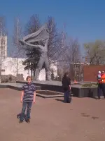 Бюст дважды Героя Советского Союза <nobr>Кунгурцева Е. М.</nobr> в г. Ижевске, площадь имени 50-летия Октября