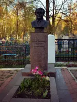 Жданов Сергей Васильевич, Тихвинское кладбище