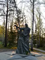 Памятник «Вальс Победы», Россия, Новосибирск, микрорайон Академгородок, улица Ильича