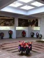 Мемориал памяти павших героев, Лужское кладбище