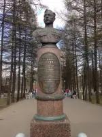 Памятник Евгению Кунгурцеву, улица Коммунаров