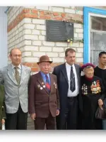 Мемориальная доска Майорову Венициану Бадмаевичу, улица Майорова