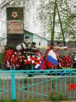 Обелиски в поселке Гремячево: памятник-обелиск и плита со списками погибших, Россия, Нижегородская область, Кулебакский район, поселок городского типа Гремячево, улица Ульянова