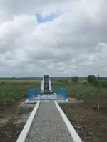 Памятник воинам 581 интернационального полка 151 стрелковой дивизии, погибшим в годы Великой Отечественной войны, Россия, Кабардино-Балкарская Республика, Терский район, село Терекское, улица Ленина