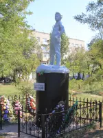 Памятник пионеру-герою - город Котельниково, Волгоградская область, Россия, Волгоградская область, Котельниково