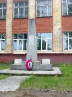 Обелиск Славы в честь боевых и трудовых традиций школы в годы Великой Отечественной войны, Россия, Ярославль