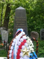 Братская могила, Братское кладбище