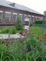 Камень памяти погибших защитников Отечества, Центральная улица