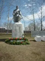 Памятник воинам-землякам, Октябрская улица