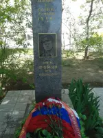 Памятный знак, посвященный 33-м летчикам, казненным в нацистском концлагере Дахау, улица Чуйкова