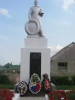 Братская могила на ул. Советской с. Юровка, Советская улица