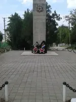 Обелиск воинам-землякам, Октябрьская улица