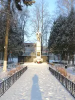 Памятник Войнам ВОВ (односельчанам), Россия, Московская область, Пушкинский район, поселок городского типа Правдинский