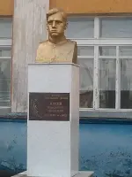 Памятник Герою Советского Союза <nobr>Лукину В. П.</nobr>, улица Антокольского