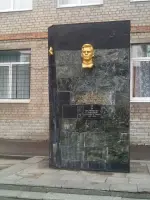 Памятник Герою Советского Союза <nobr>Ольшанскому К. Ф.</nobr>, Россия, Курск, микрорайон КЗТЗ, улица Ольшанского, 27